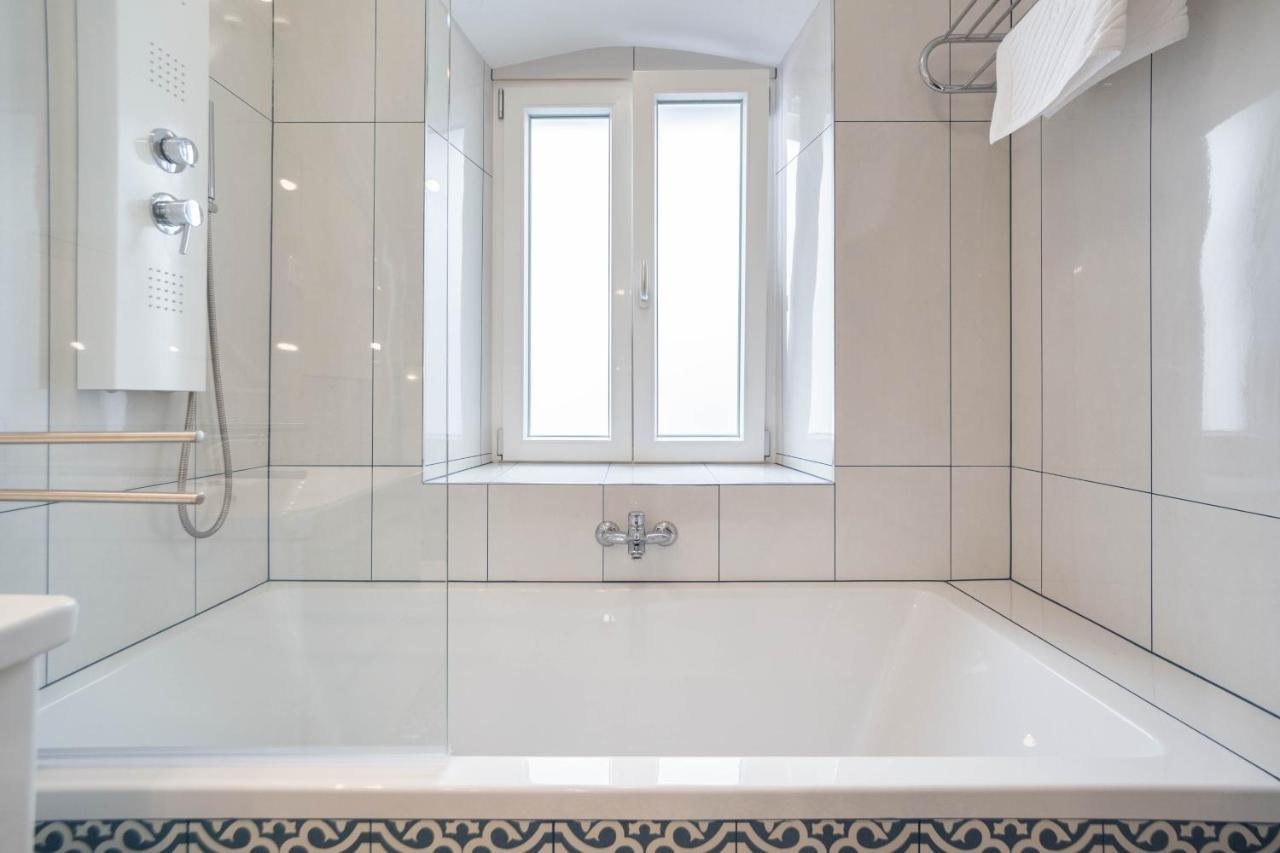 Stephane City Vibe Suites Trogir Bagian luar foto